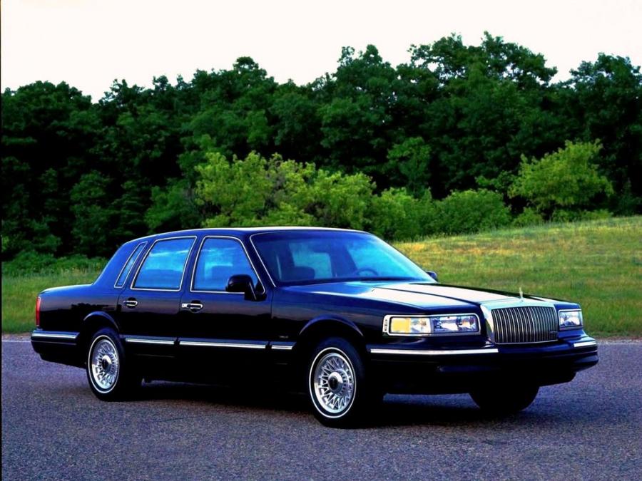  Lincoln Town Car 1994 года  (фото 5 из 16)